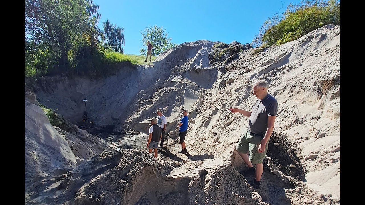 Flygsand. En utgrävning 2023 i Falsterbo.