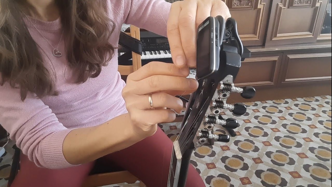 Πώς αλλάζω τις χορδές στο μπουζούκι μου - How Do I Change The Strings Of My Bouzouki
