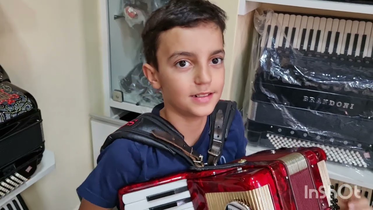 (VENDIDA,) Acordeon 80 Baixos Scandalli impecável