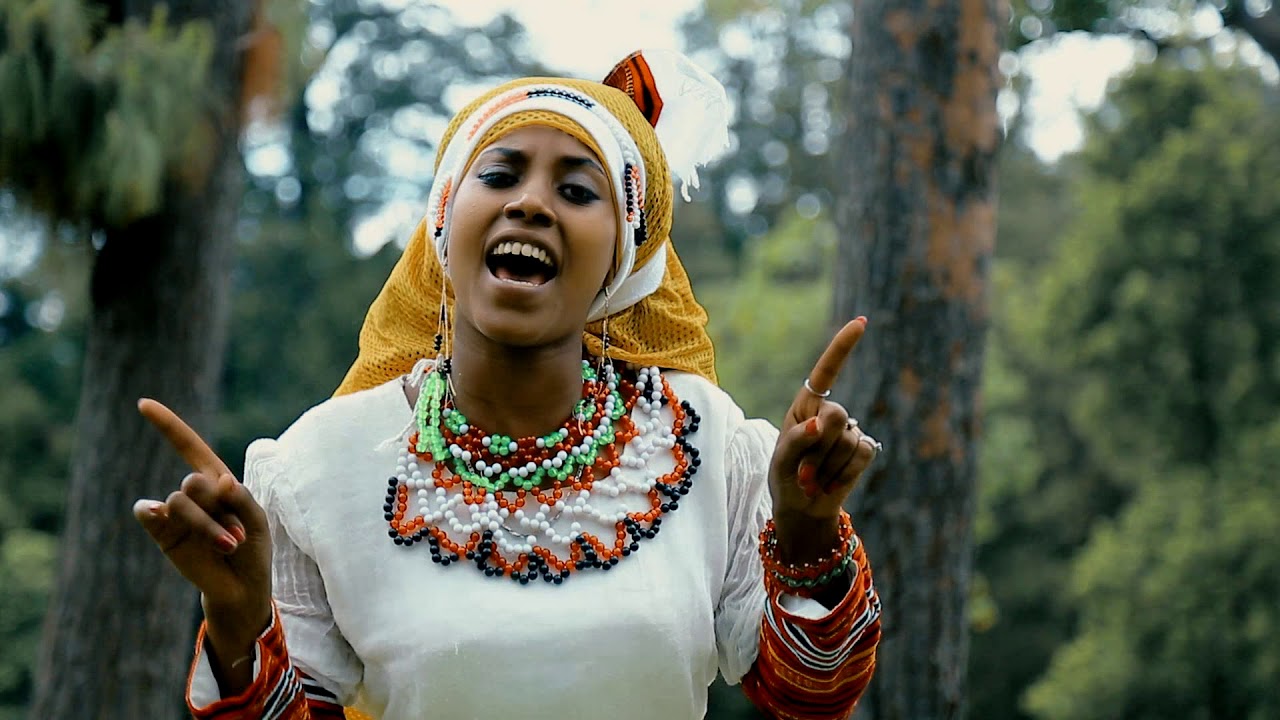 Faayo Mootii 'Magaalahoo' New Oromoo Music Video 2018