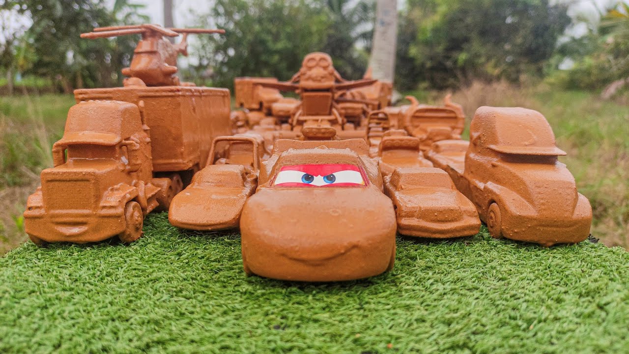 Clean up a lot of Disney cars & muddy toy car convoys
