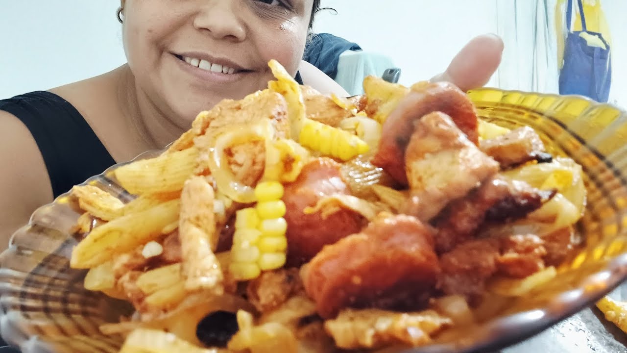 ALMOÇO DE HOJE MACARRÃO NO TACHO FICOU MACARRÃO 
