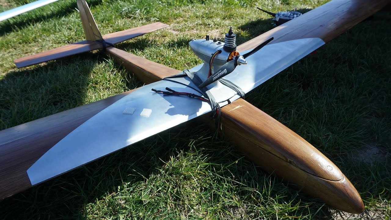 ✈ Oldtimer Glider - Wer ist das? Dachbodenfund