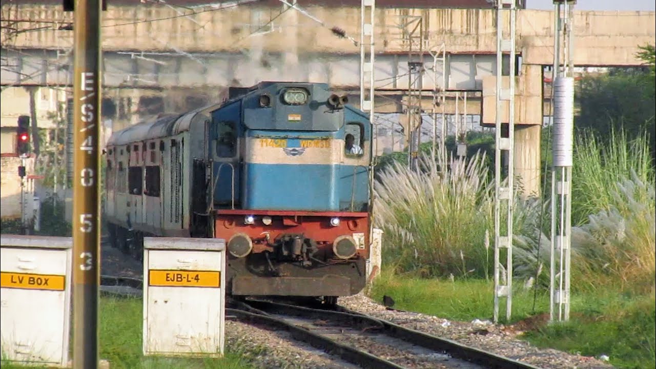19325 INDORE - AMRITSAR EXPRESS WITH RTM WDM3D AT MPS - INDIA RAILWAYS !!