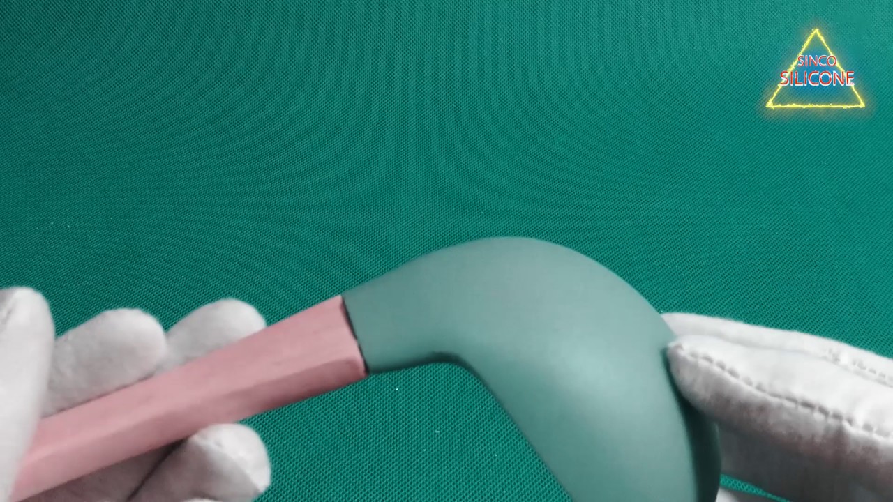 silicone ladle with woodenl handle / silicone sauce(soup) ladle