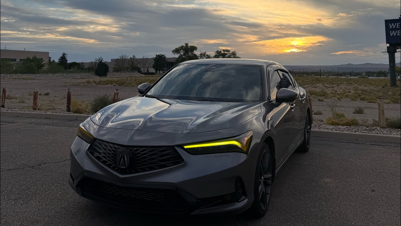 Living with a Manual Acura Integra &ndash; Daily Driving, Pros & Cons!