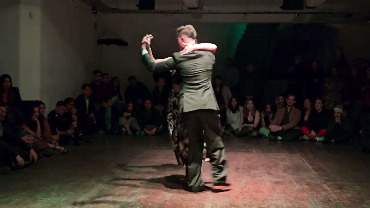 Suyay Quiroga and Jonny Carvajal at Juernes Milonga (2 of 2)