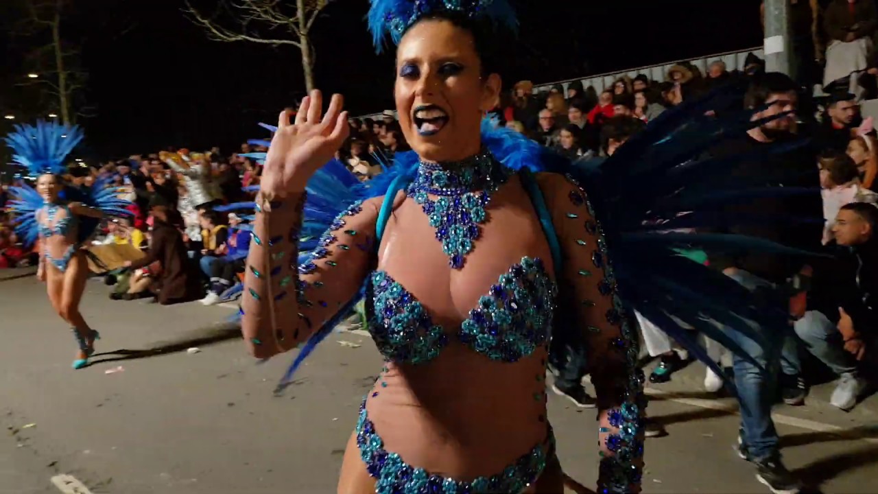 CHARANGUINHA pt3 @desfile escolas de samba - Carnaval de Ovar 2020