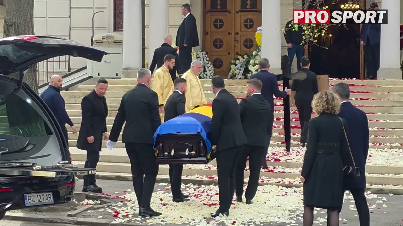 Sicriul cu trupul ne&icirc;nsuflețit al lui Mircea Lucescu a ajuns la Biserica Sf. Elefterie din Capitală