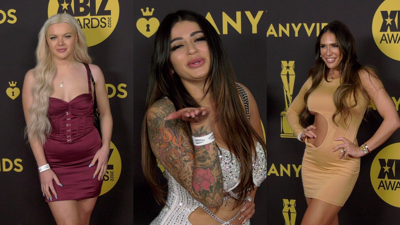Мода на красной дорожке премии XBIZ Awards 2022 | Бонусные кадры