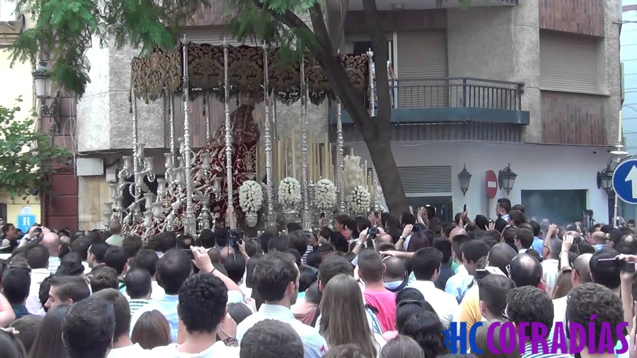 Salida de la Reina de los Mártires en la Magna de Córdoba