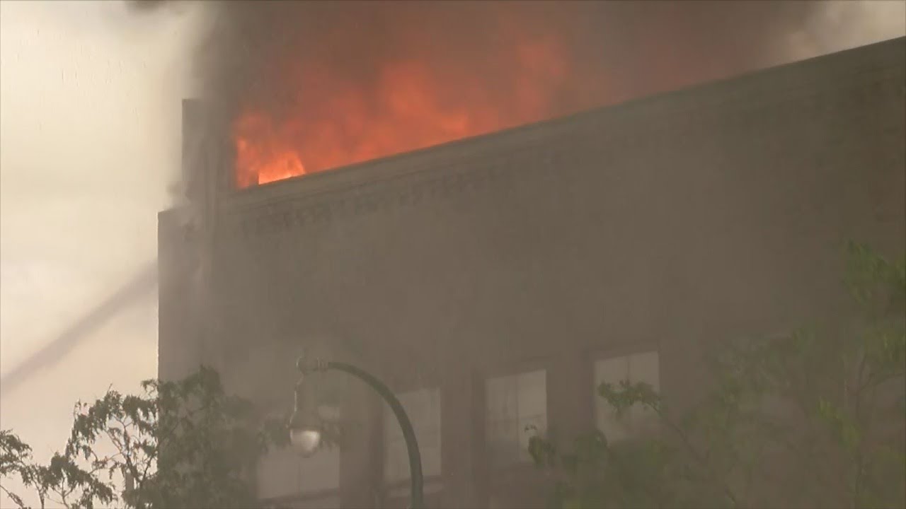 Lake Street And Chicago Business Burn Overnight