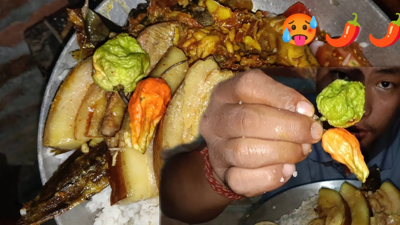 Mukbang 🤤 smoke pork 🥩 with oil fish 🐟 and 2.King chilli 🤤🥵