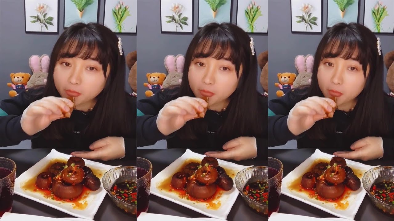Eating Roll Pork Intestine With Spicy Sauce / Giant Crab Recipe / Special Candy /