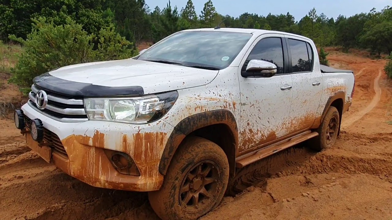 Hilux V6 Forest Fun!