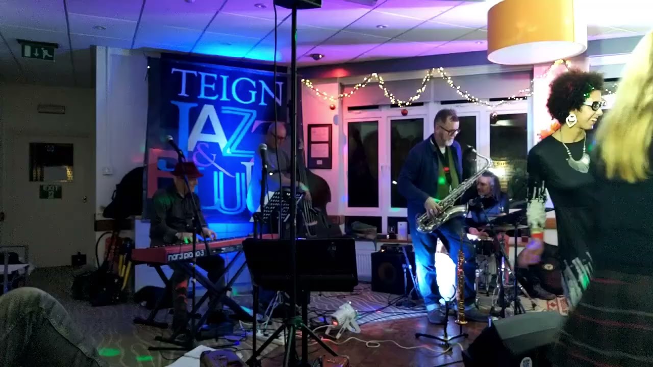 05 My Baby Just Cares for Me with Mama Tokus & The King Tut Trio at Teignmouth Jazz & Blues Club