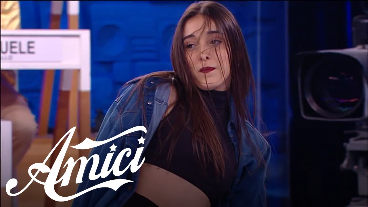 Amici 20 - Giulia - Prova improvvisazione - A palè