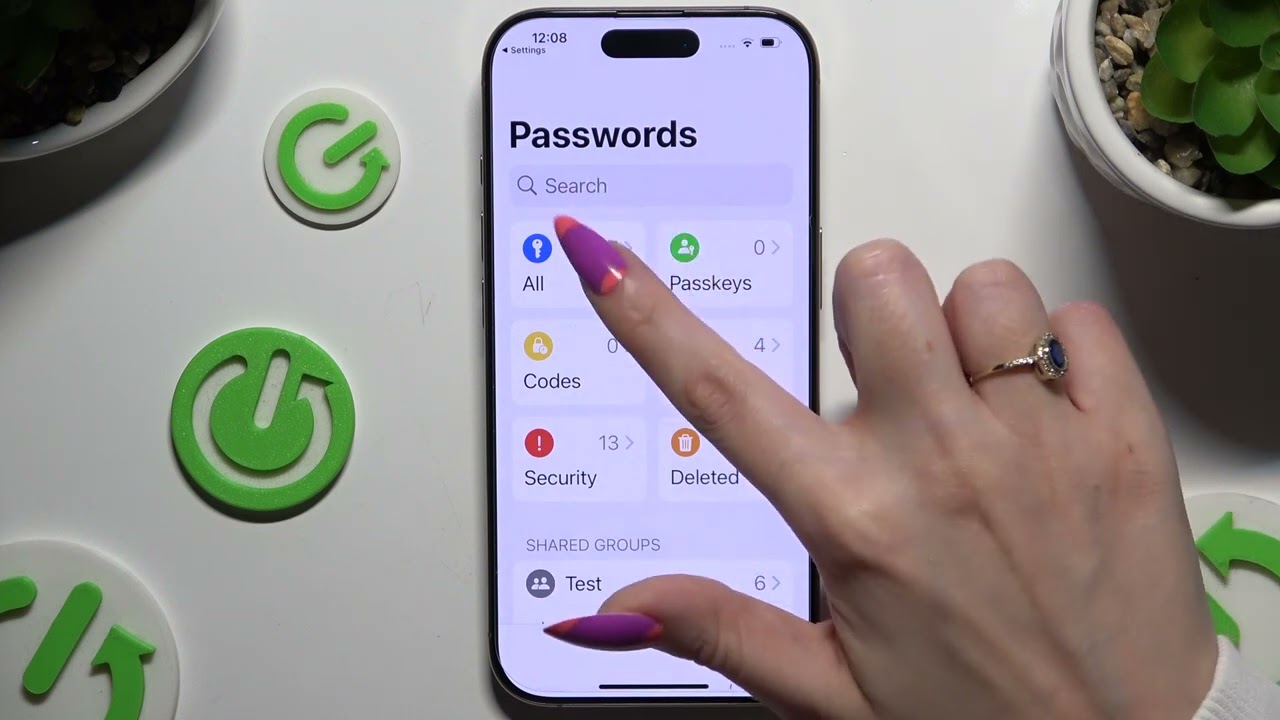 iPhone 16 Pro &ndash; How to Remove Password from Google Autofill Settings