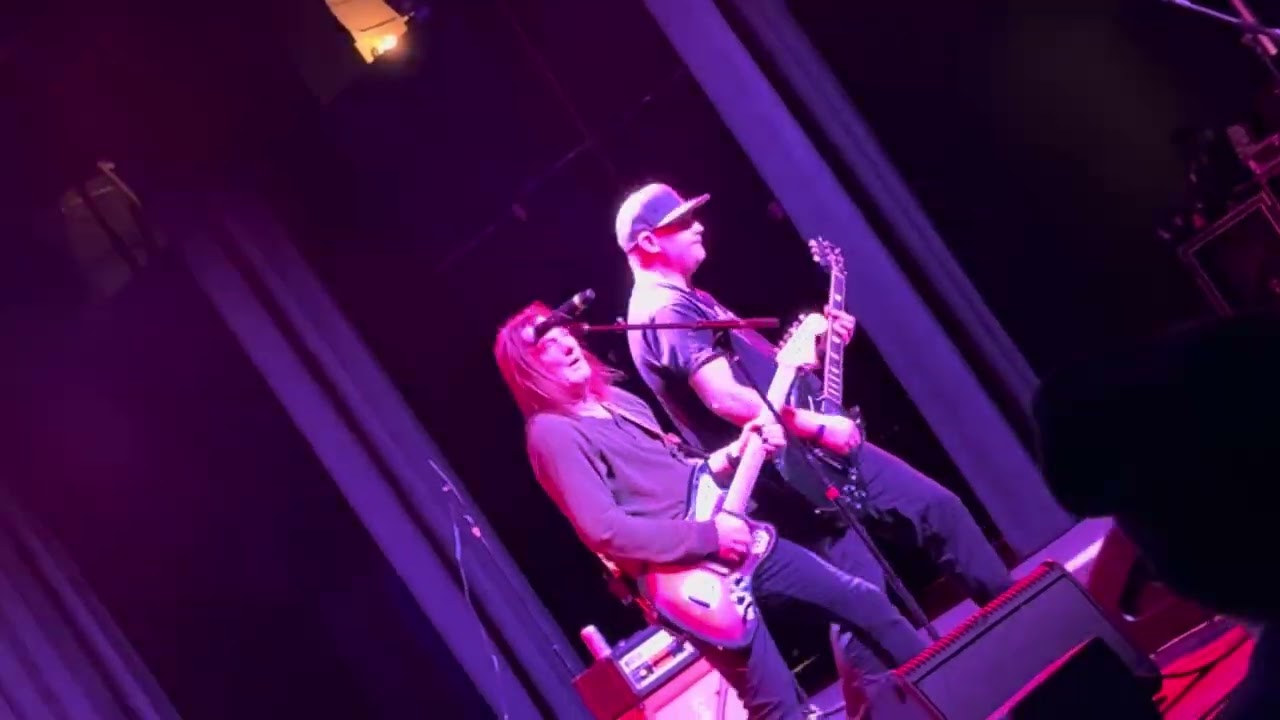 Everything Zen - Bush Tribute - Machinehead - Riverside Auditorium  