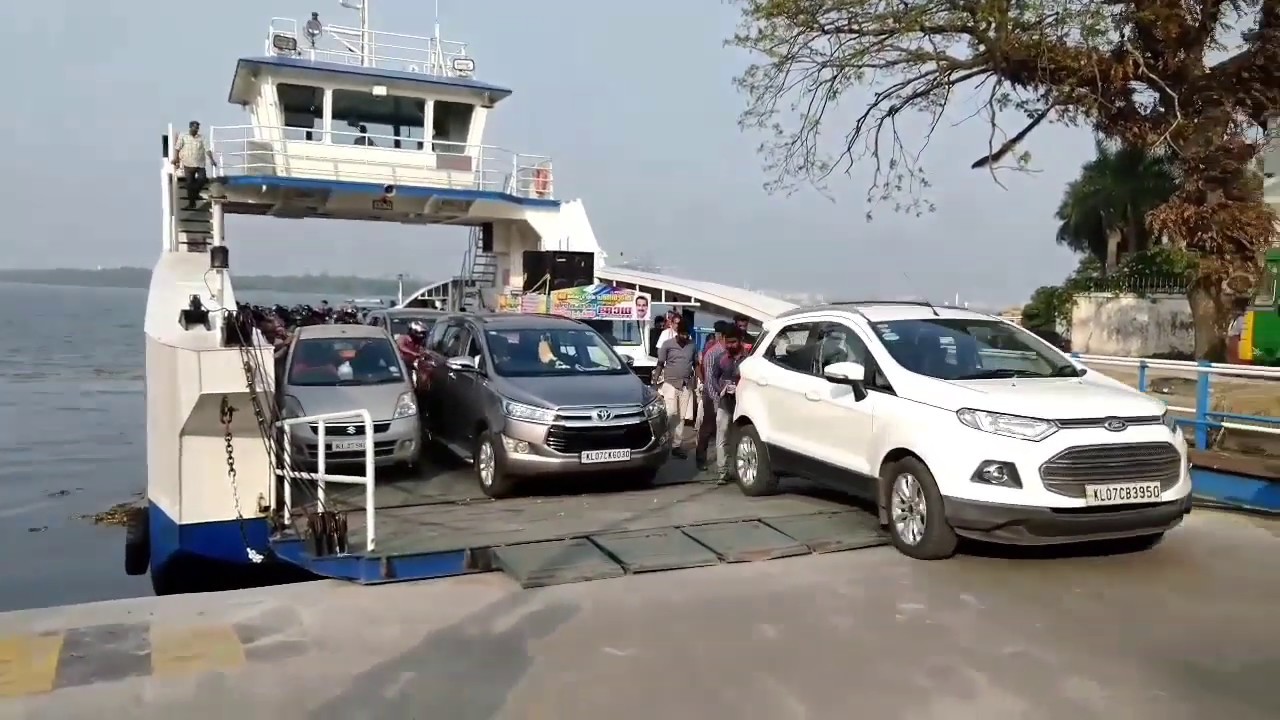 A joy ride in car ferry in just 3 ₹ to Fort Kochi Island