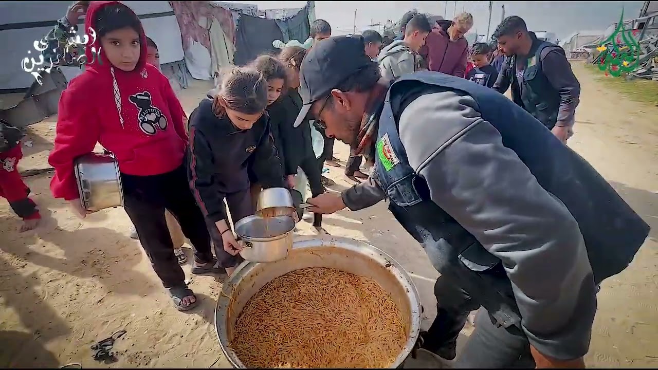🔴البركة في اليوم 372 تنفذ 300 وجبة ساخنة بتمويل كريم من محسنة من ولاية تندوف بمواصي خان يونس