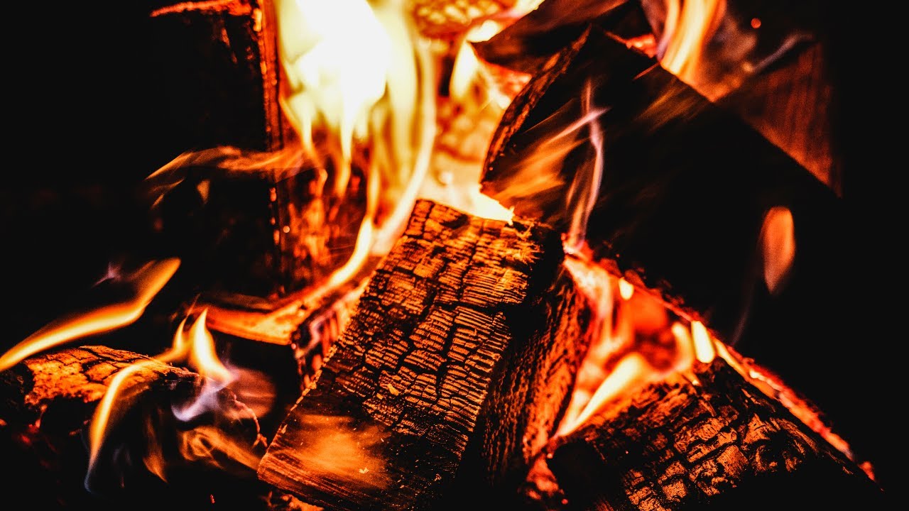 Soothing fireplace 🔥 ten o'clock. High quality virtual fireplace. 4K UHD TV