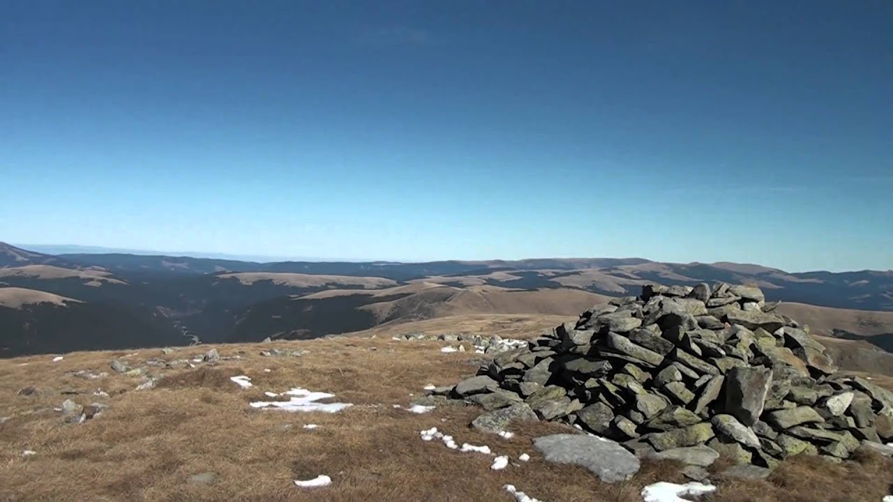 Transalpina, Ranca si Muntii Fagarasului vazute de pe Vf.Mohorul