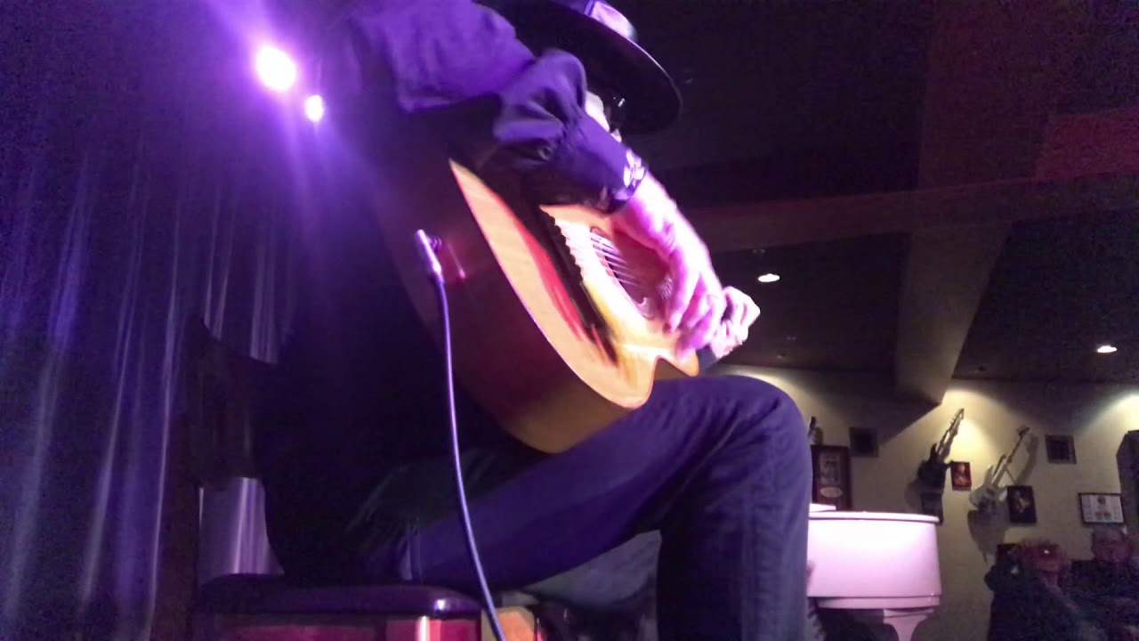 Esteban - Live performance at Sound Bites in Sedona, Arizona