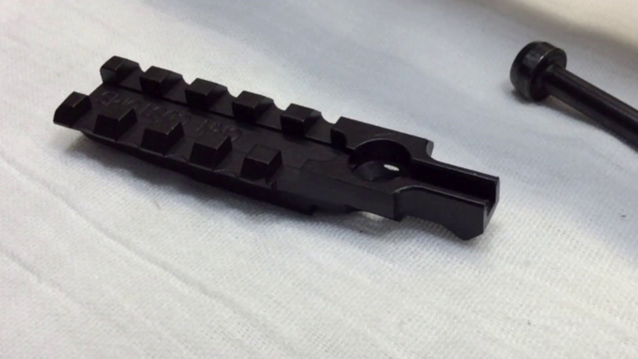 Circle 10 SOMAK rail on a Yugo SKS
