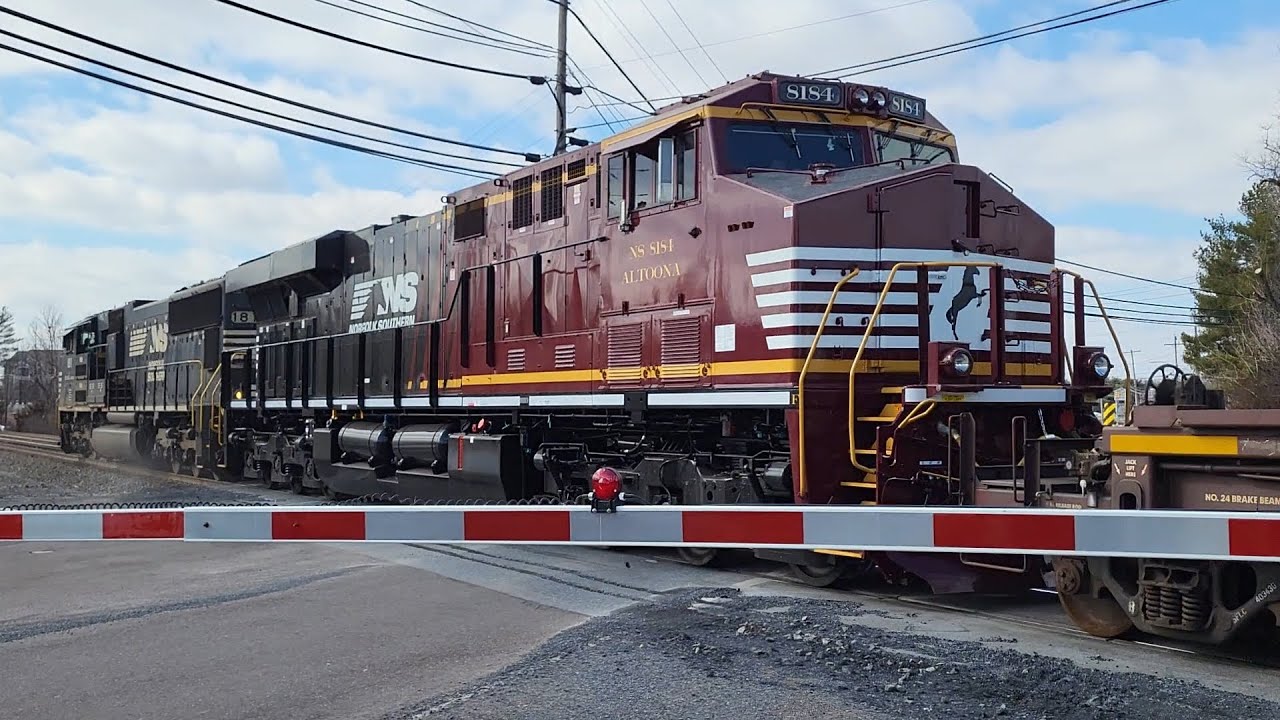 A busy day on the reading line with 8184 and kcs 