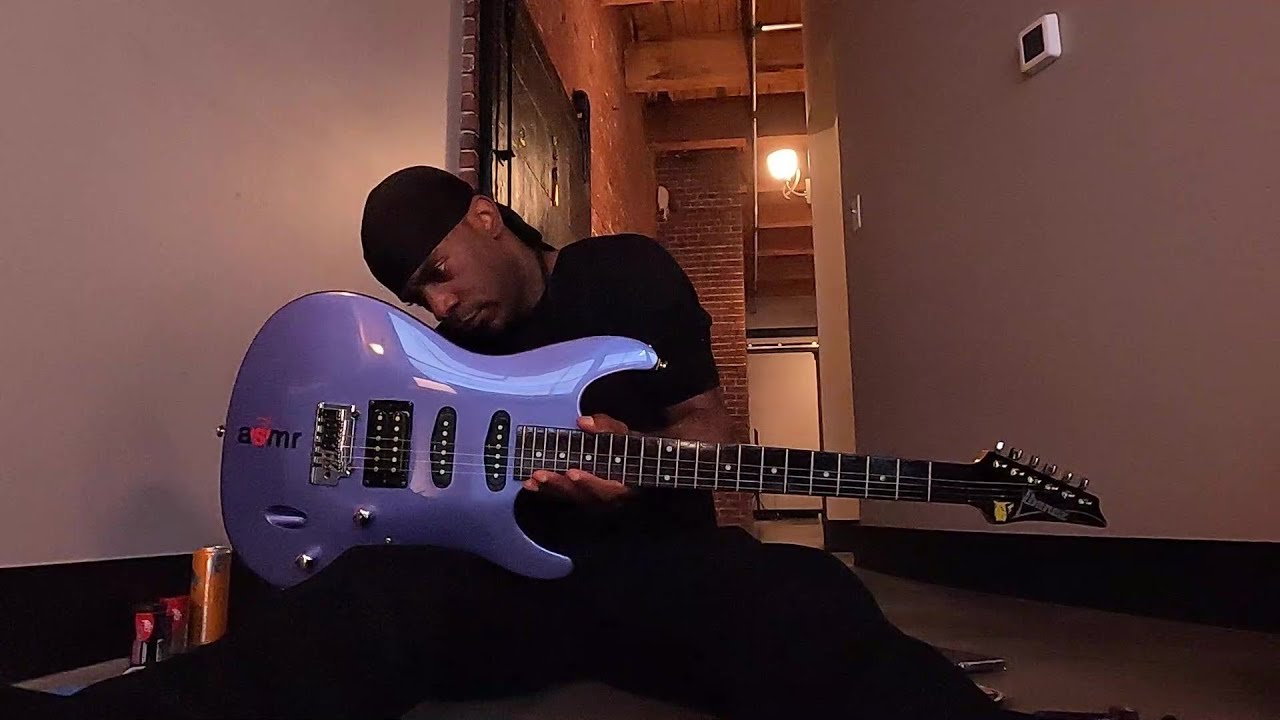 Changing Guitar Strings (No Talking)
