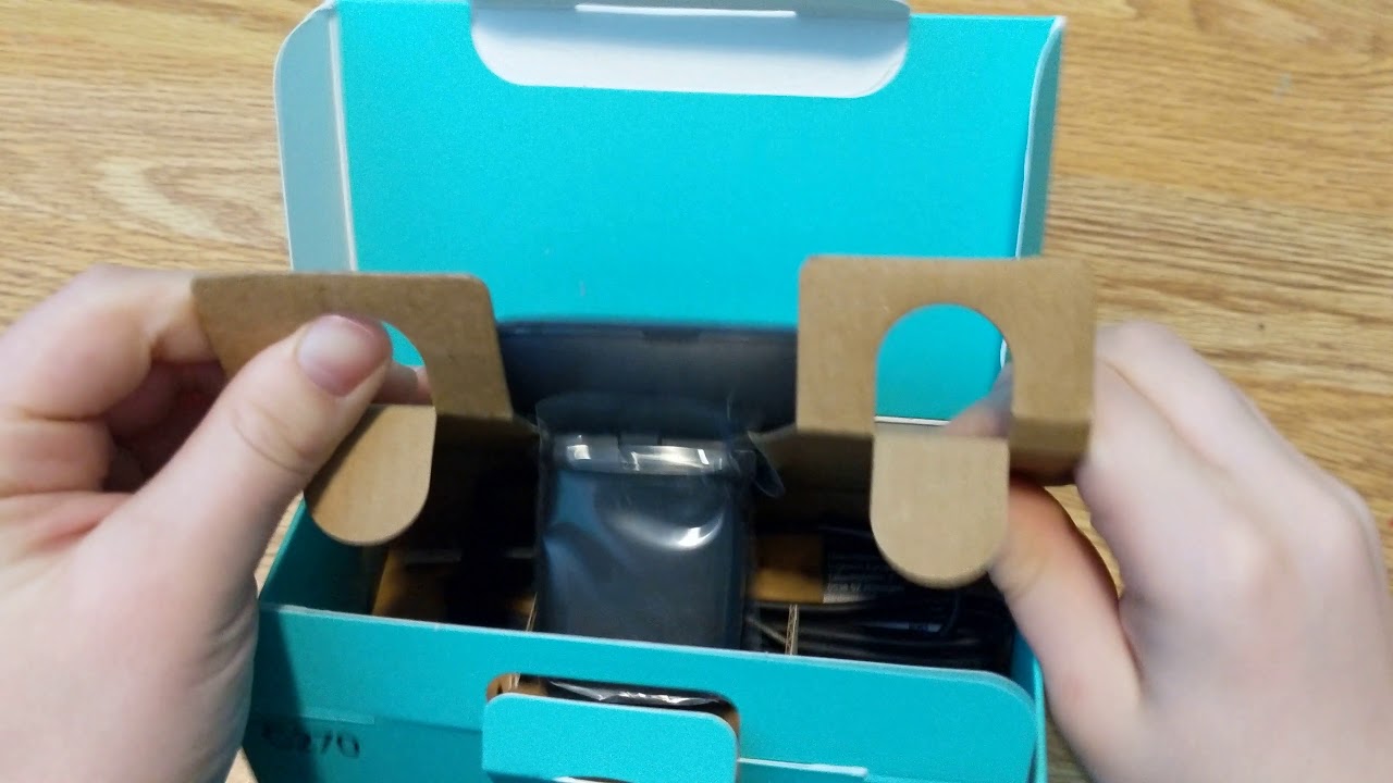 Logitech C270 Unboxing