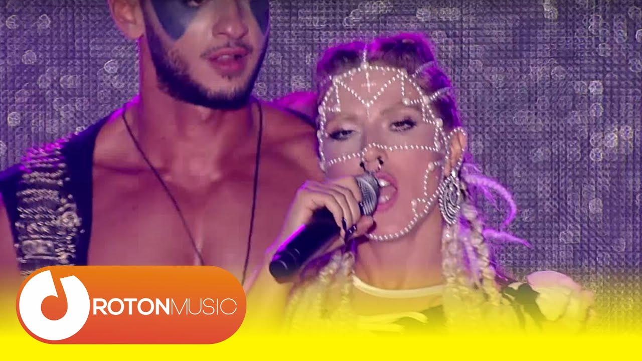 Corina @ Media Music Awards 2015 | Live |