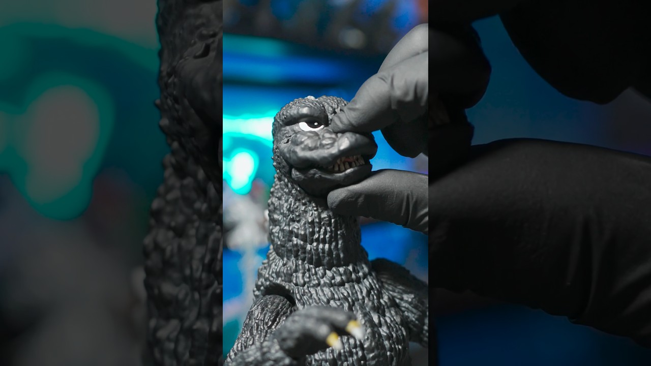 Threezero's Godzilla is amazing... #godzilla #toyasmr