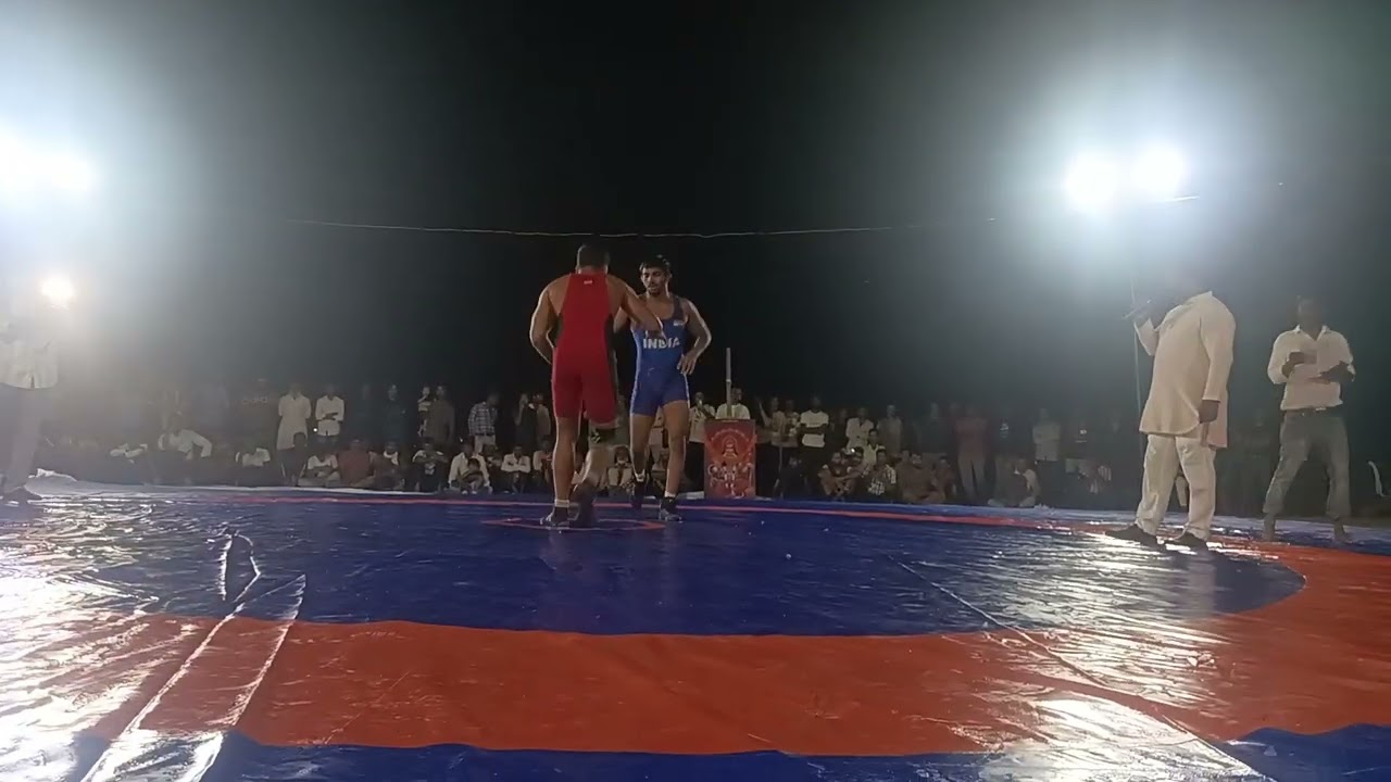 शंकर पहलवान और हरियाणा के पहलवान के बीच कुश्ती 