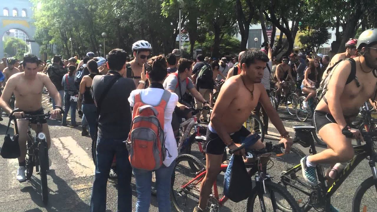 World Naked Bike Ride Guadalajara 2014