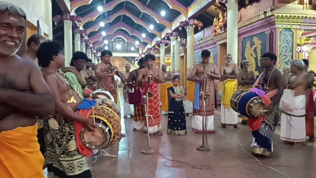 ஈழத்துகலைஞர்களின்அனல்பறக்கும் அருமையானதவில்நாதஸ்வரக்கச்சேரி நிகழ்வுடிவிnikalvutv
