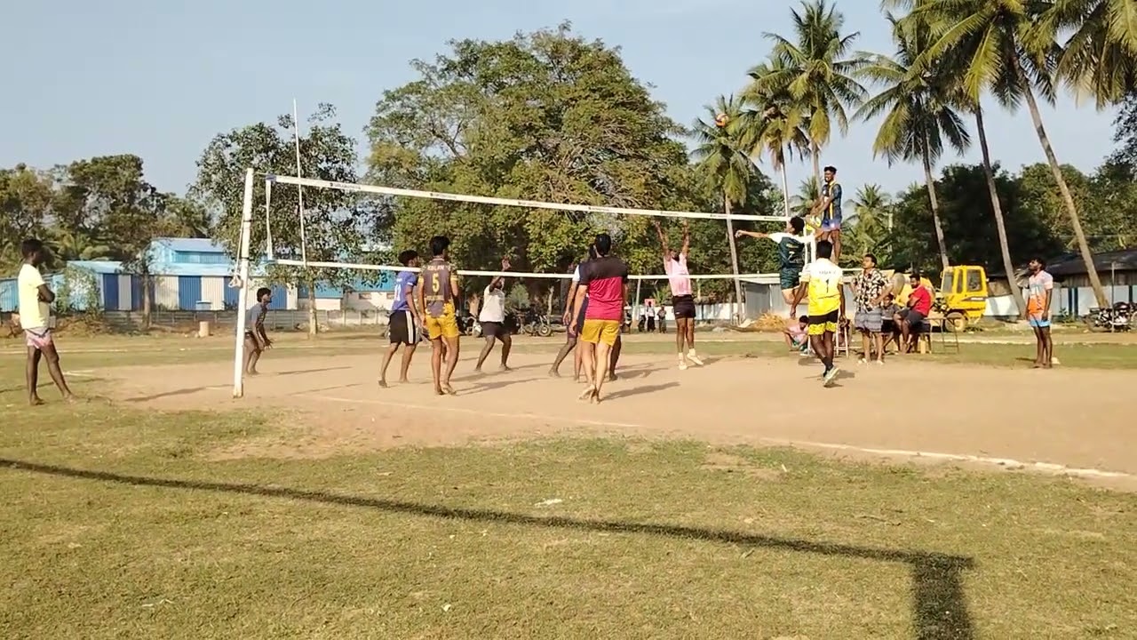கீரமங்கலம் vs மேற்பனைக்காடு #volleyball #viral #sports #funny #foryou #shorts #song #video #short 