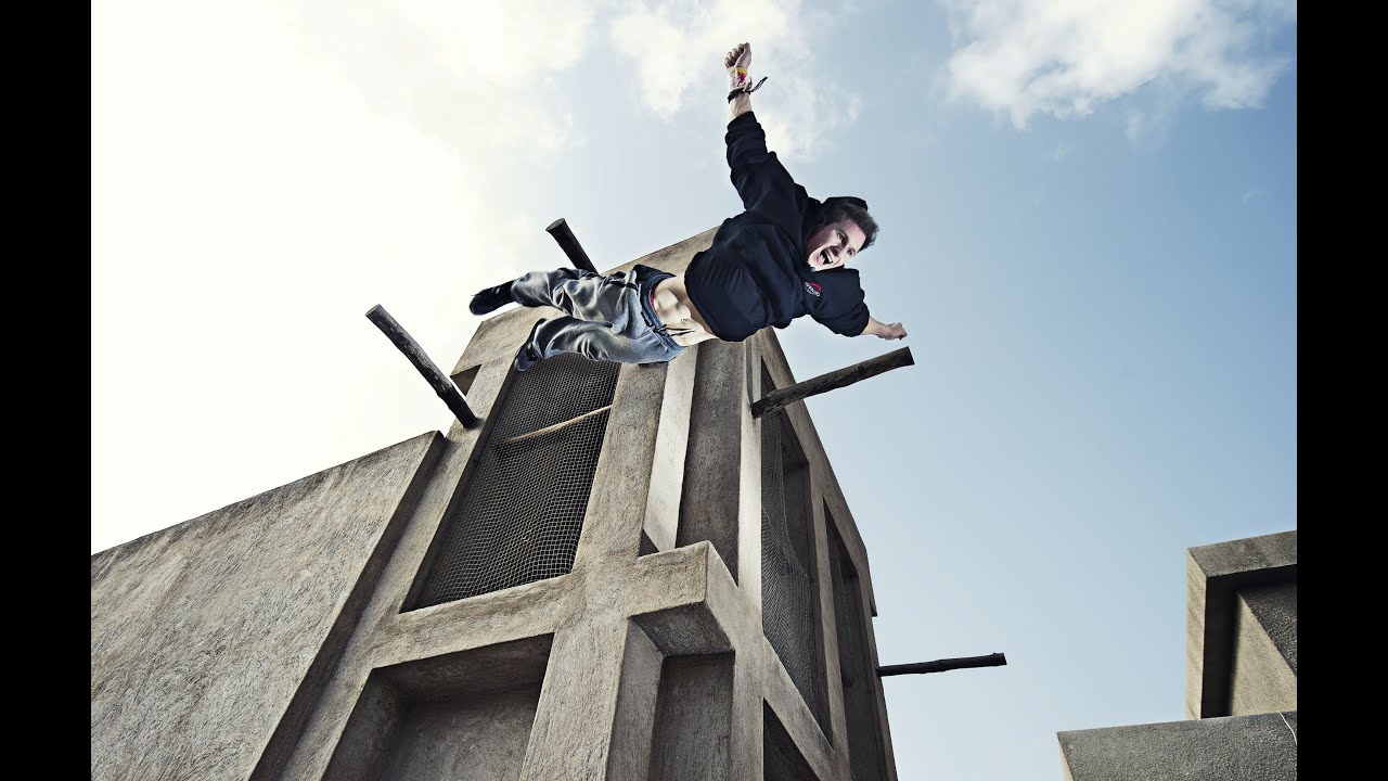 Parkour in Dubai - Ryan Doyle 2013