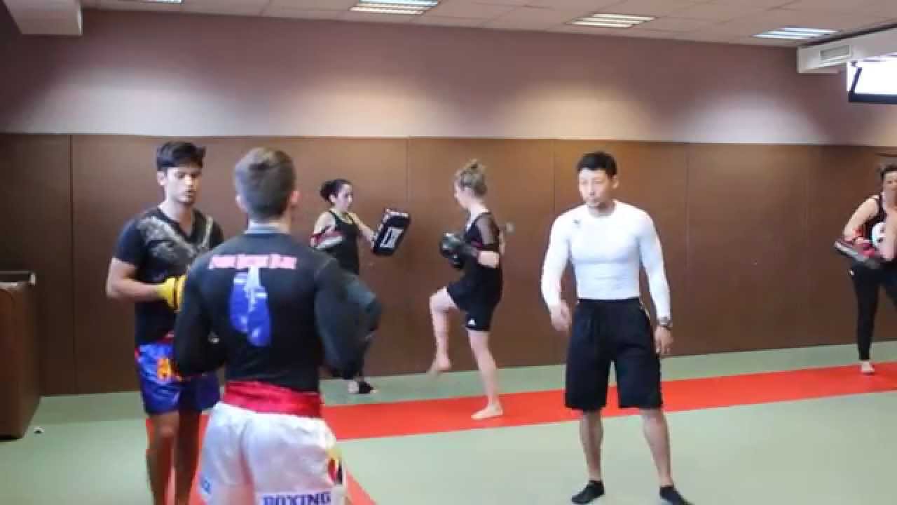 Cours de Kick boxing au Paris boxing club