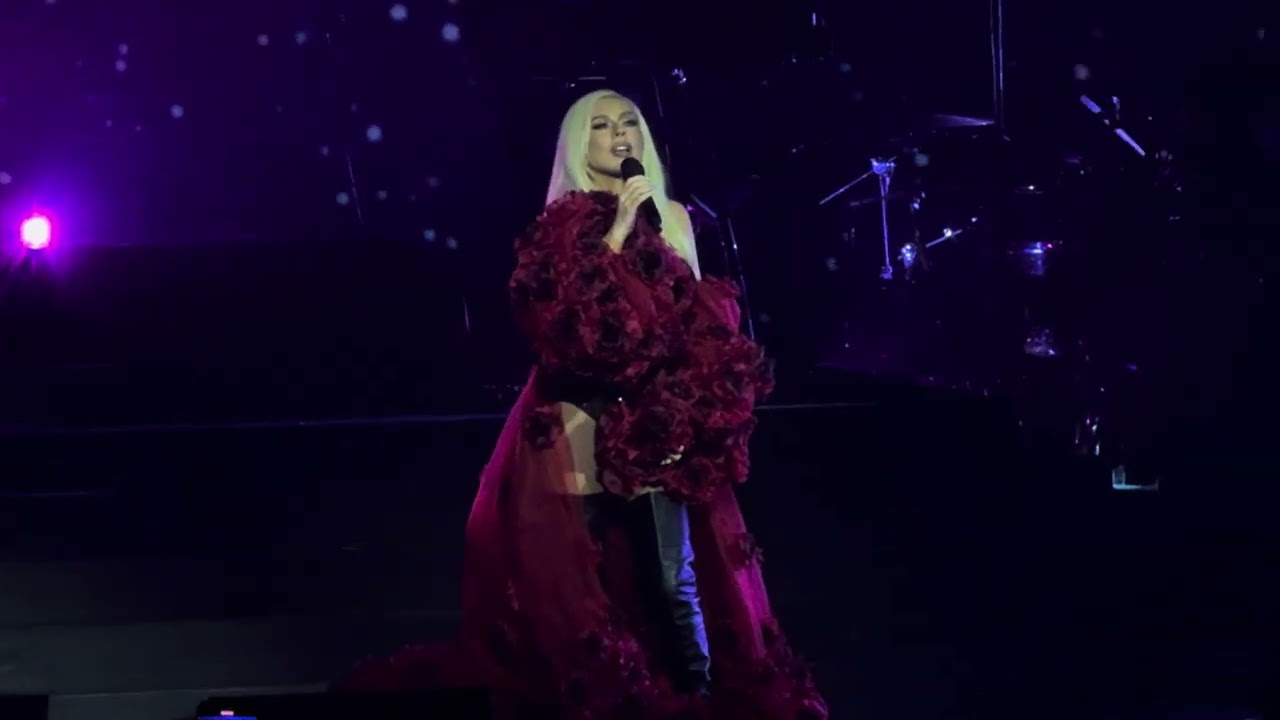 Christina Aguilera - Beautiful, Big Spender interlude DAGBF ( Feb 09, 2024)