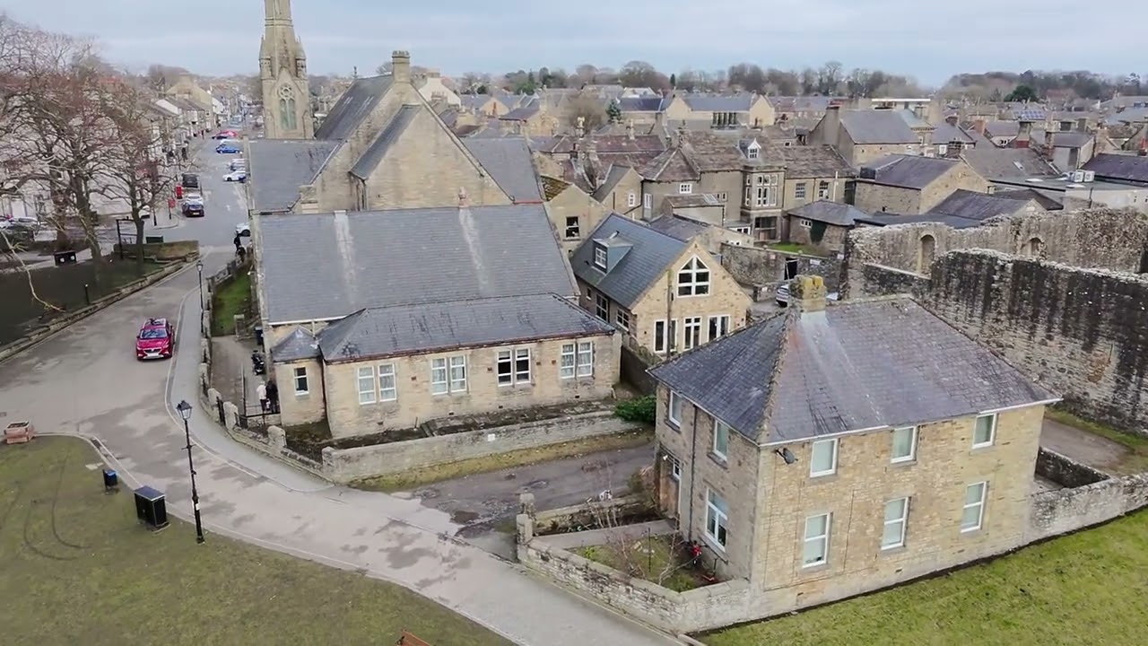 Barnard Castle with the Neo #BarnardCastle #dji #droneadventure #drone #castle