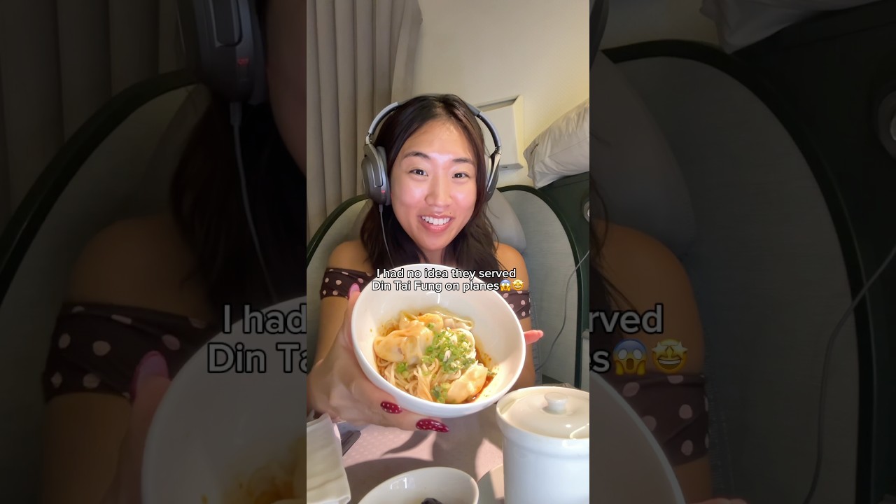 Best airplane food ever?!✈️🤩 #food #airplane #mukbang #taiwan