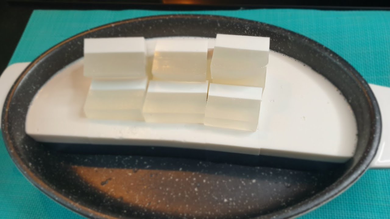 *ႏွစ္လႊာေက်ာက္ေက်ာ*Coconut jelly