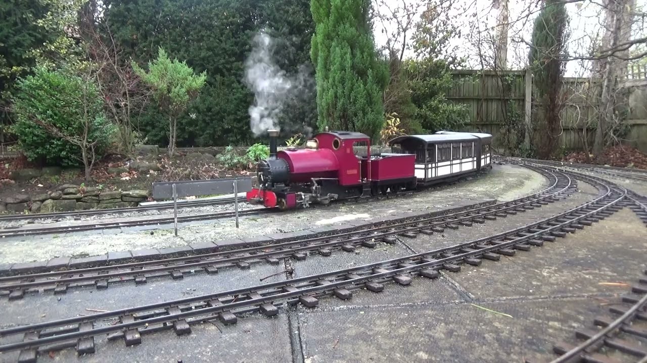 Rails in the Garden - Aireside Pie and Peas Steam up.