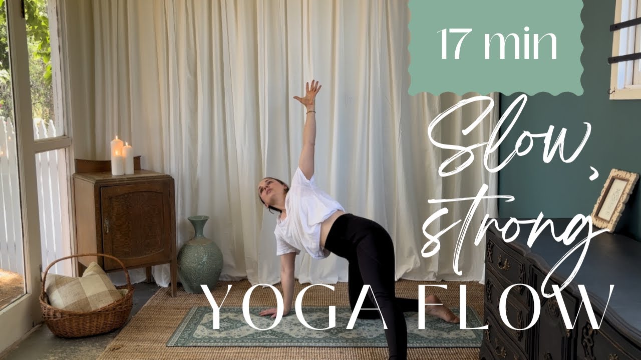 Strong slow yoga flow 💪🏼🤍