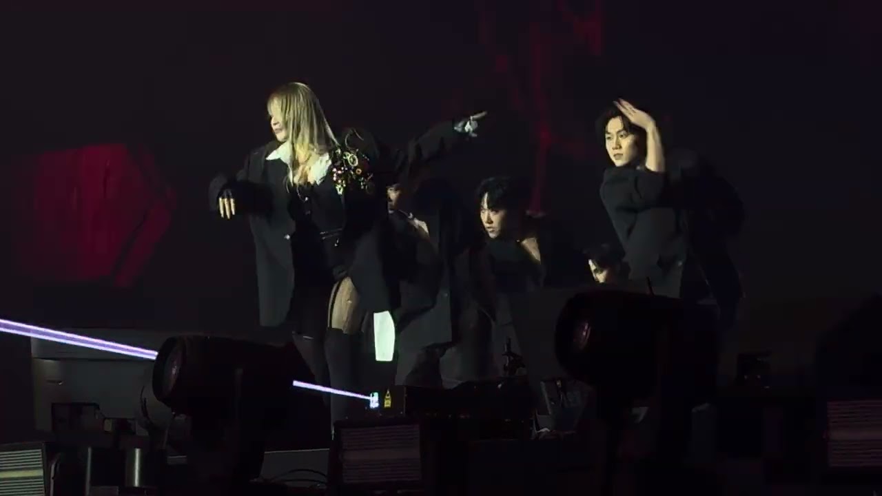 250518 CL - Spicy (@superpop 2025)