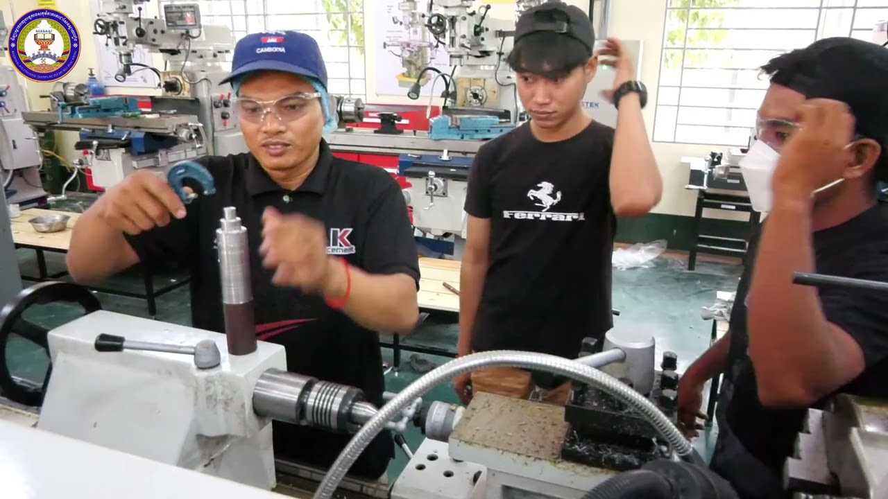 Conventional Turning Lathe Operaation