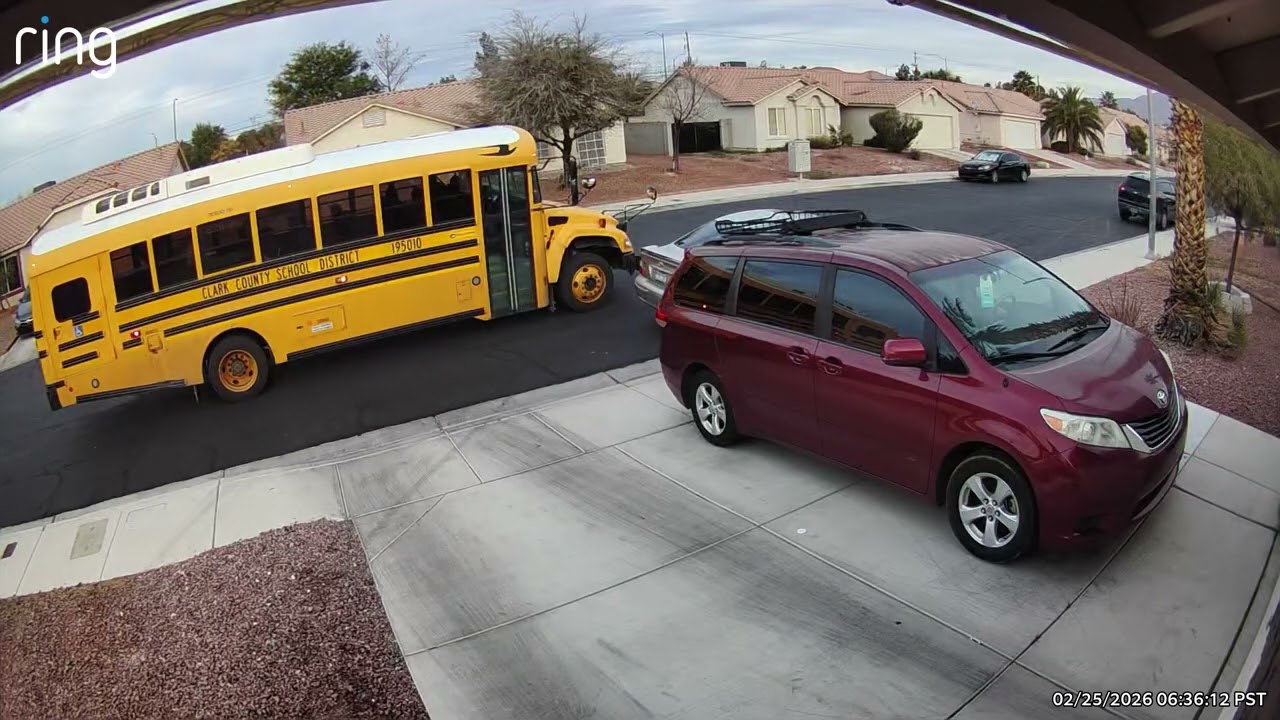 195010 Get on bus