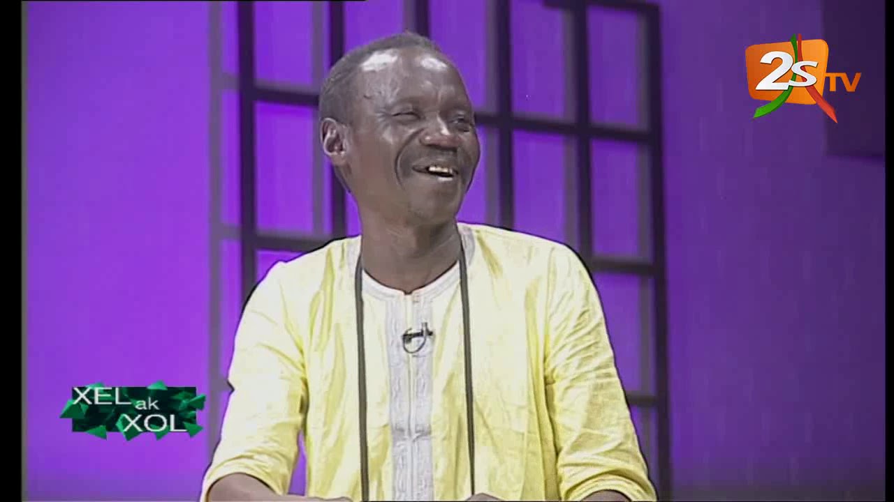 MAMADOU PÈNE COMÉDIEN INVITÉ DE TOUNKARA  CHANGE DE CASQUETTE ET DEVIENT CHANTEUR